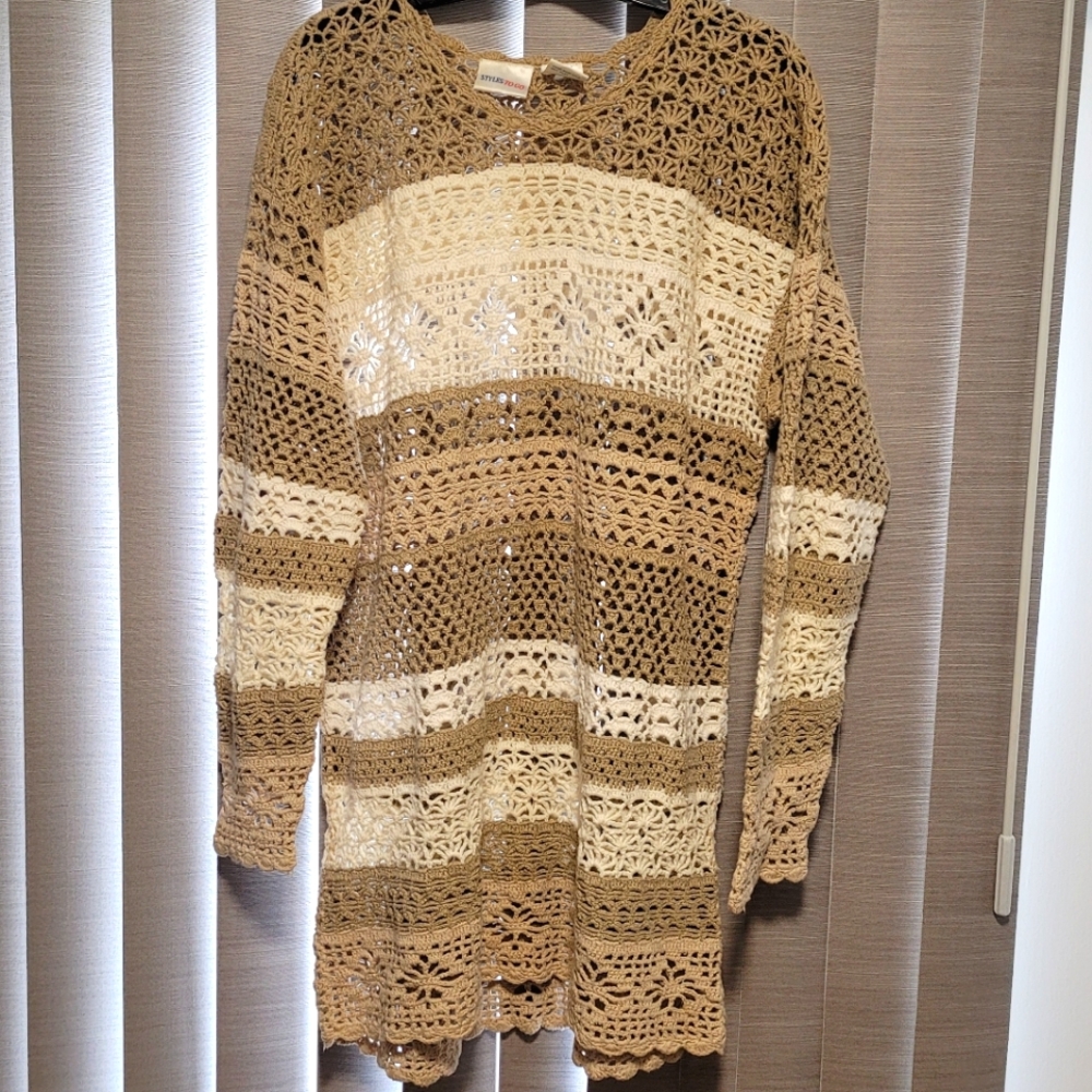EUC/ Style To Go Crochet Sweater